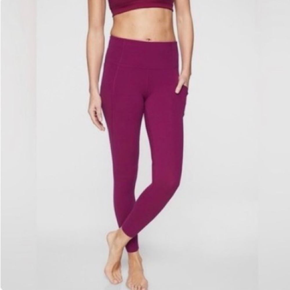 Athleta Ultimate Stash II 7/8 Tights w/ Pockets size M
